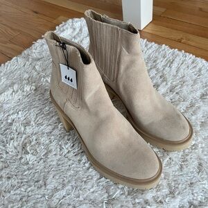 Dolce vita waterproof ankle boots, size 8.5